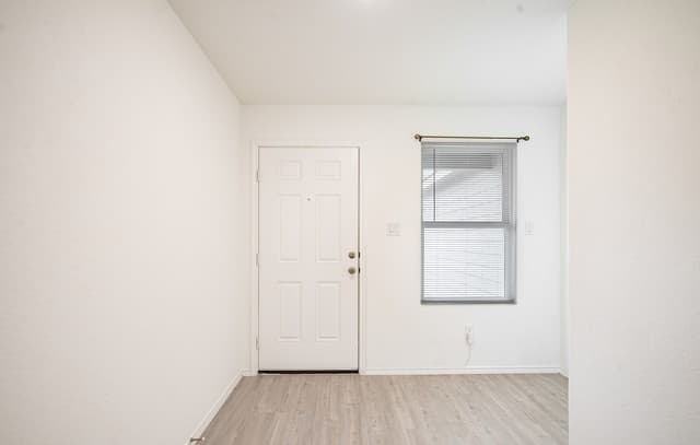 4-bedroom rental at 9804 Carome Mill Dr in San Antonio, TX — photo 2