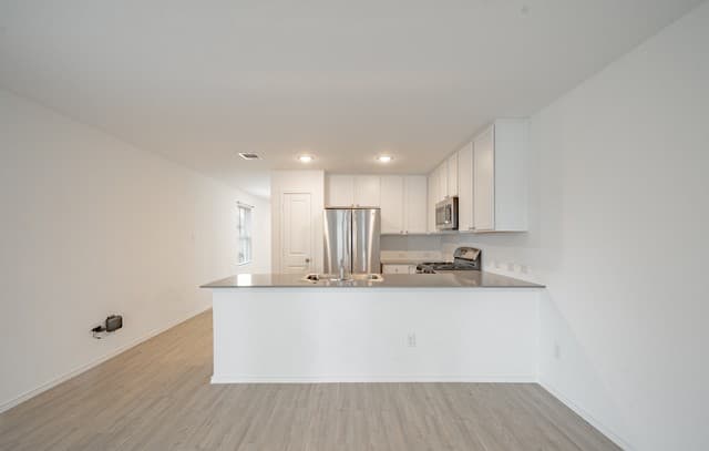 4-bedroom rental at 9804 Carome Mill Dr in San Antonio, TX — photo 5