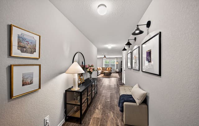4-bedroom rental at 11318 Babcock Xing in San Antonio, TX — photo 2