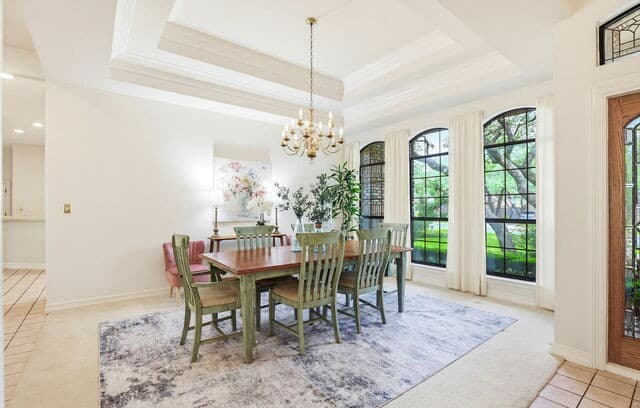 5-bedroom rental at 19221 Heather Forest in San Antonio, TX — photo 5