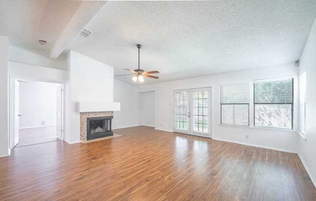 3-bedroom rental at 3220 Le Blanc St in San Antonio, TX — photo 2