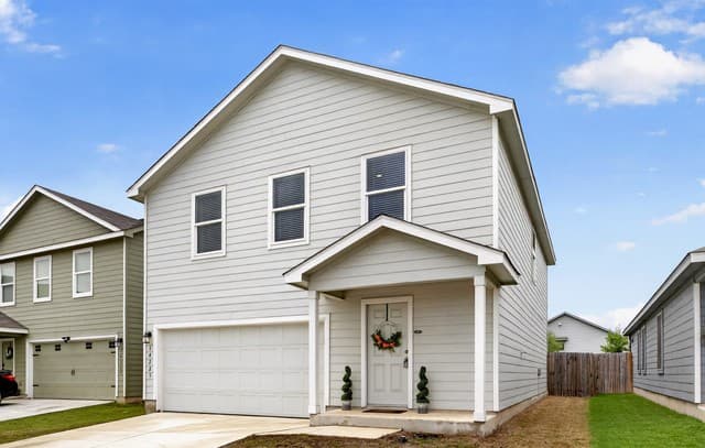 4-bedroom rental at 14225 Jersey Cow in San Antonio, TX — photo 1