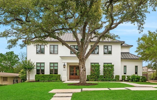 4-bedroom rental at 608 Morningside in Terrell Hills, TX — photo 1