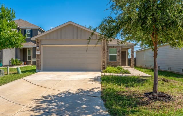 3-bedroom rental at 6814 Beltran Pass in San Antonio, TX — photo 1