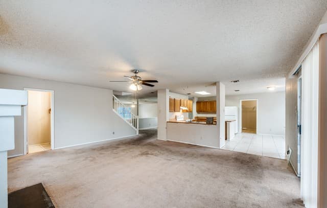 4-bedroom rental at 6903 Beech Trail Dr in San Antonio, TX — photo 2