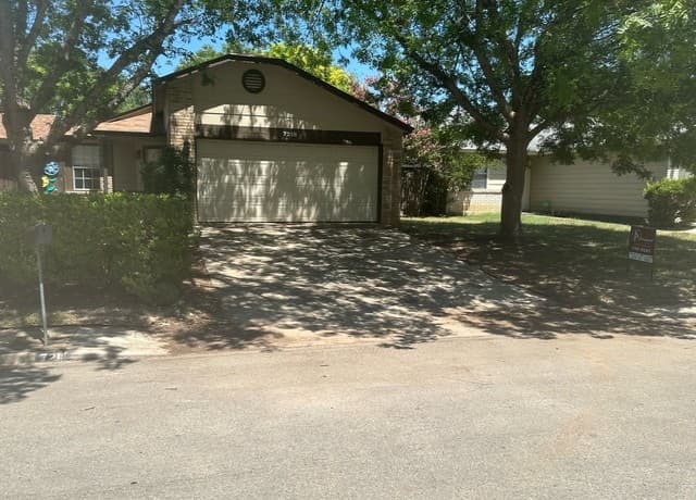 3-bedroom rental at 7218 Brandyridge in San Antonio, TX — photo 1