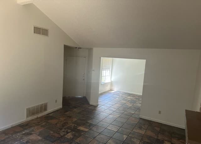 3-bedroom rental at 7218 Brandyridge in San Antonio, TX — photo 3