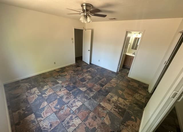 3-bedroom rental at 7218 Brandyridge in San Antonio, TX — photo 4