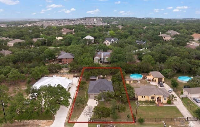 3-bedroom rental at 27218 Sherwood Forest in San Antonio, TX — photo 3