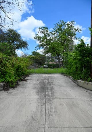 rental at 147 H St in San Antonio, TX — photo 4