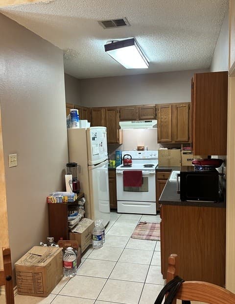 rental at 12206 Stoney Spur in San Antonio, TX — photo 4