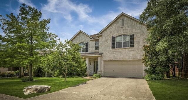 5-bedroom rental at 26335 Marsh Pond in San Antonio, TX — photo 2