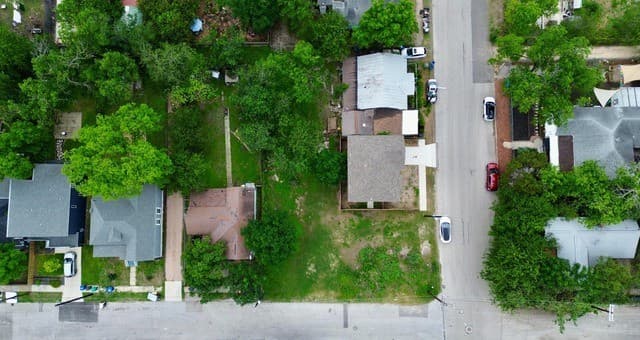 rental at 307 Piedmont Ave in San Antonio, TX — photo 2