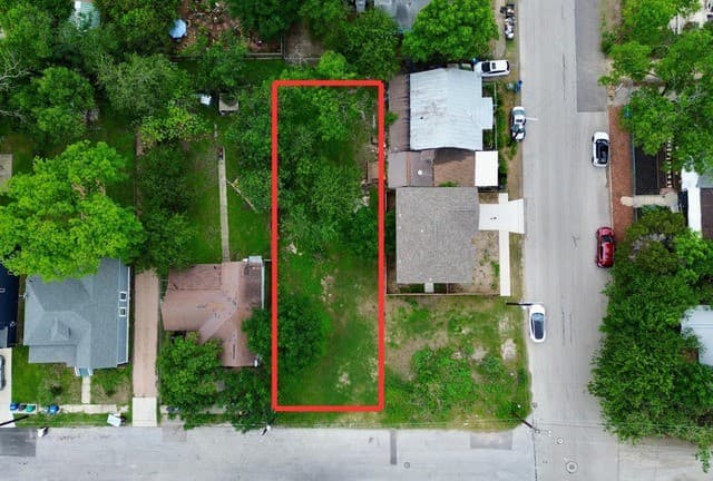 rental at 307 Piedmont Ave in San Antonio, TX — photo 3