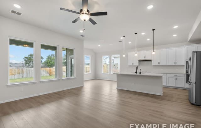 4-bedroom rental at 16639 Rosemary Ridge in San Antonio, TX — photo 3