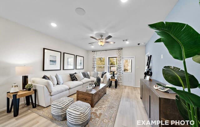 5-bedroom rental at 16611 Rosemary Ridge in San Antonio, TX — photo 4
