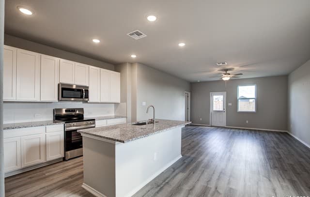 4-bedroom rental at 2511 Pink Pearl Dr. in San Antonio, TX — photo 2