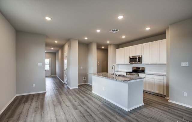 4-bedroom rental at 2511 Pink Pearl Dr. in San Antonio, TX — photo 4