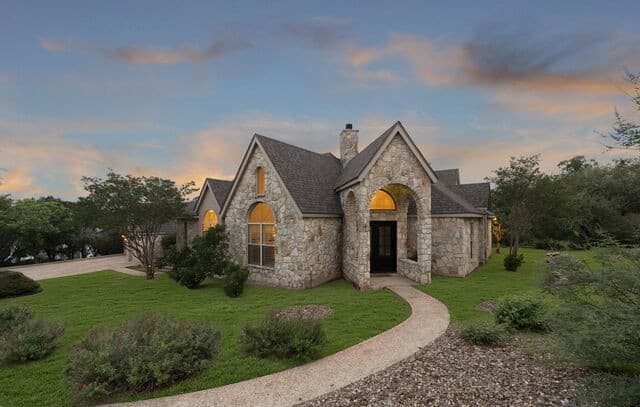 4-bedroom rental at 27 Trophy Ridge in San Antonio, TX — photo 5