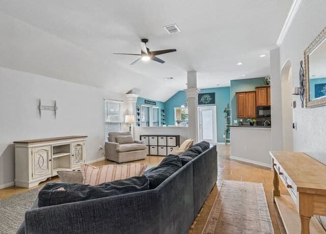 4-bedroom rental at 224 Fritz Way in Cibolo, TX — photo 5