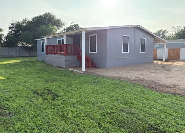 3-bedroom rental at 104 Bluebonnet Dr in Boerne, TX — photo 1