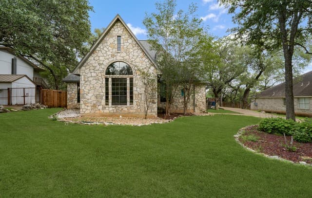 4-bedroom rental at 2126 Pipestone Dr in San Antonio, TX — photo 1