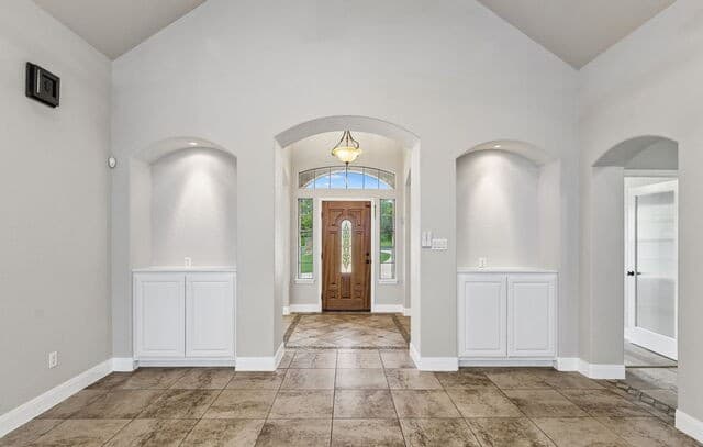 4-bedroom rental at 107 Oakview in Floresville, TX — photo 4