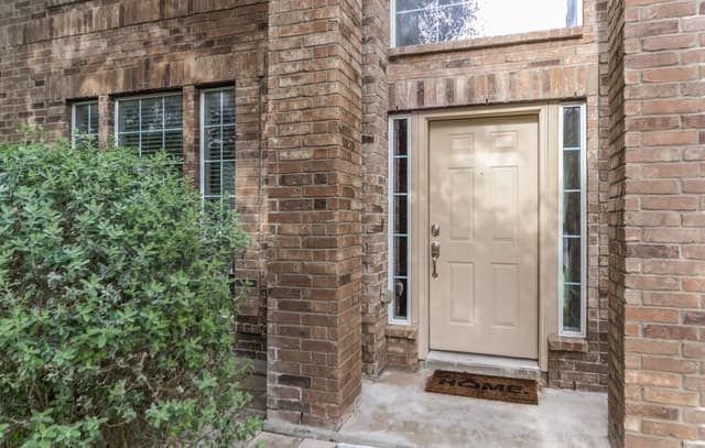 4-bedroom rental at 20531 Cliff Park in San Antonio, TX — photo 2