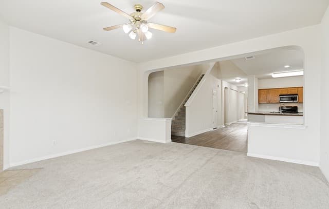 4-bedroom rental at 20531 Cliff Park in San Antonio, TX — photo 5