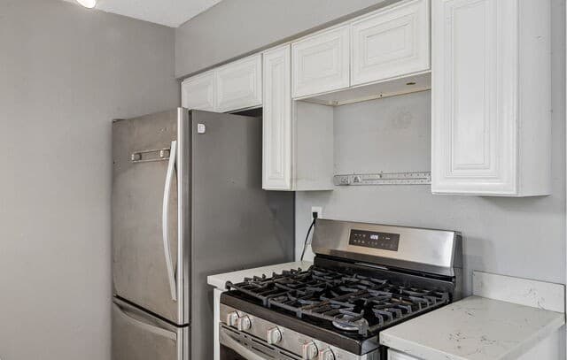 4-bedroom rental at 5026 Gene Cernan Dr in Kirby, TX — photo 5