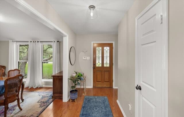 4-bedroom rental at 421 Skyforest Dr in Hollywood Park, TX — photo 4