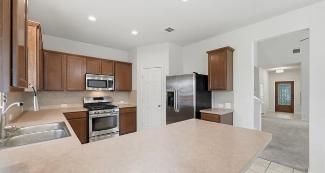4-bedroom rental at 3005 Turquoise in Schertz, TX — photo 2