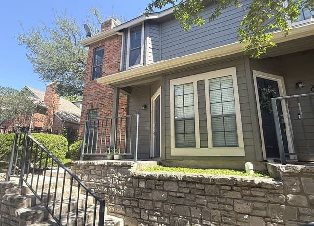 2-bedroom rental at 8 Chapel Hill Cir Unit BLDDG M UNIT #8 in San Antonio, TX — photo 1