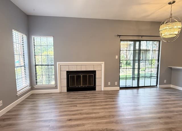 2-bedroom rental at 8 Chapel Hill Cir Unit BLDDG M UNIT #8 in San Antonio, TX — photo 5