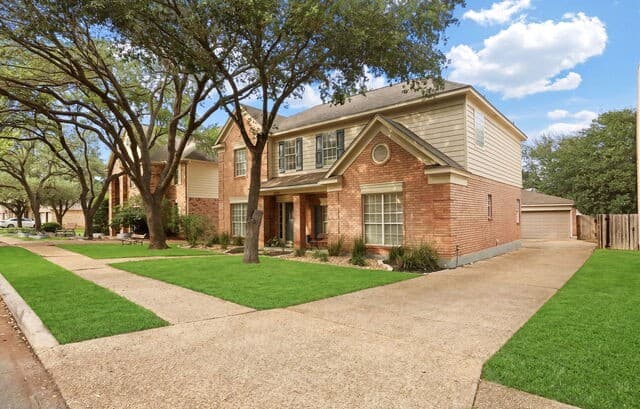 4-bedroom rental at 13518 Orchard Ridge in San Antonio, TX — photo 3