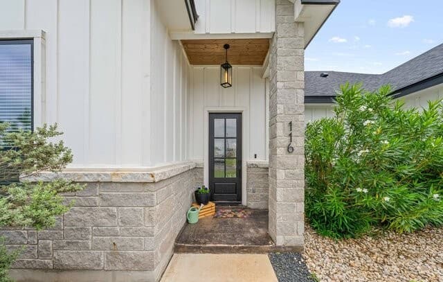 4-bedroom rental at 116 Park Hts in Poth, TX — photo 5