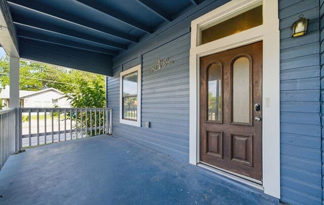 3-bedroom rental at 801 Canton in San Antonio, TX — photo 1