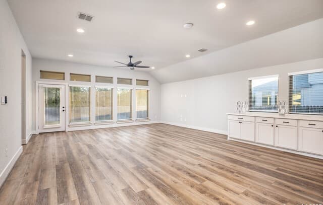 3-bedroom rental at 14132 June Flower in San Antonio, TX — photo 4