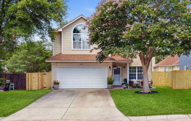 4-bedroom rental at 20511 View Meadow in San Antonio, TX — photo 2