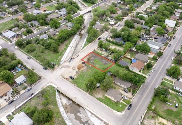 rental at 608 N San Gabriel Ave in San Antonio, TX — photo 4