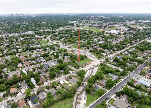 rental at 608 N San Gabriel Ave in San Antonio, TX — photo 5