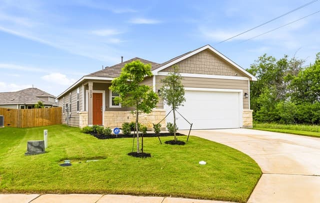 3-bedroom rental at 5702 Topaz Way in San Antonio, TX — photo 3