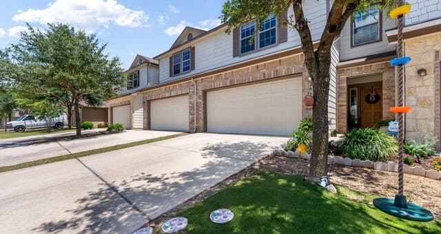 3-bedroom rental at 26950 Villa Toscana in San Antonio, TX — photo 1