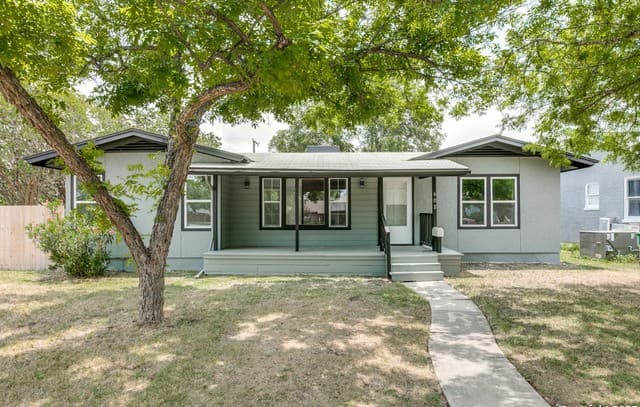 3-bedroom rental at 602 John Page Dr in San Antonio, TX — photo 1