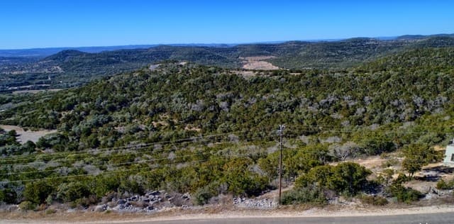 rental at LOT 27 Private Road 1717 in Mico, TX — photo 3