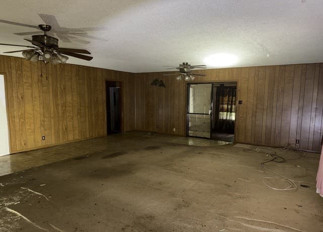 5-bedroom rental at 650 Fleming St in San Antonio, TX — photo 5