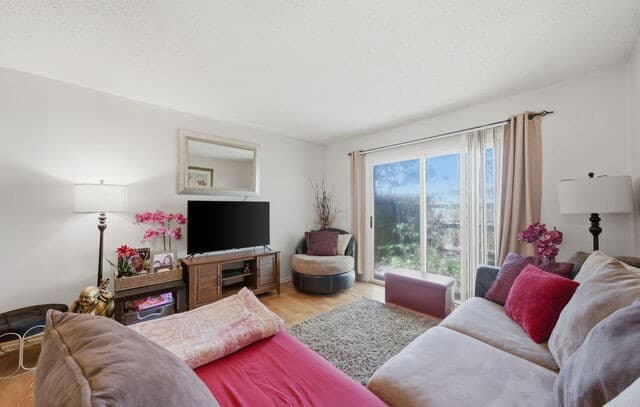rental at 603 W Byrd Blvd in Universal City, TX — photo 4