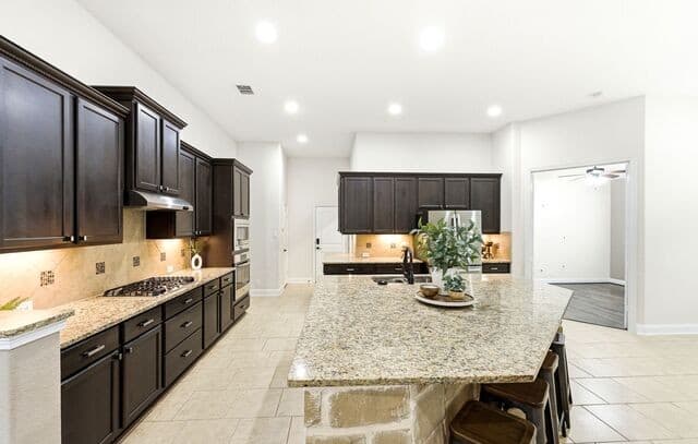 4-bedroom rental at 2019 Glendon Dr in San Antonio, TX — photo 2
