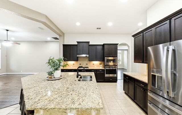 4-bedroom rental at 2019 Glendon Dr in San Antonio, TX — photo 3