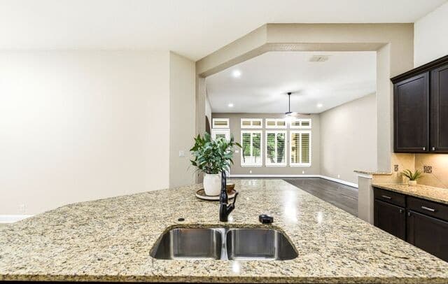 4-bedroom rental at 2019 Glendon Dr in San Antonio, TX — photo 5